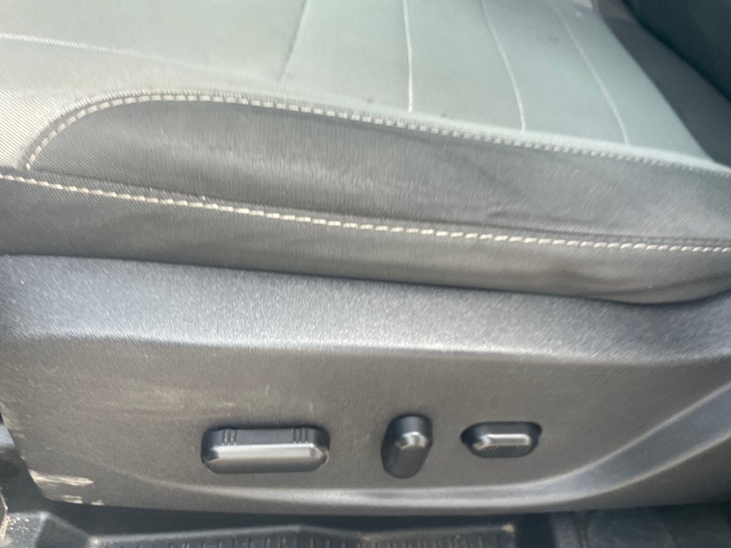 Used 2016 Ford Escape SE w/ Equipment Group 201A AWD/4WD image 17
