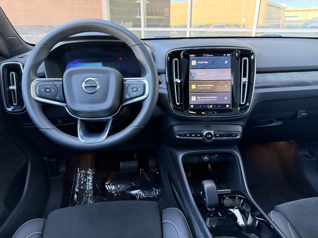 Used 2023 Volvo C40 P8 Recharge Plus w/ Protection Package Premier image 16