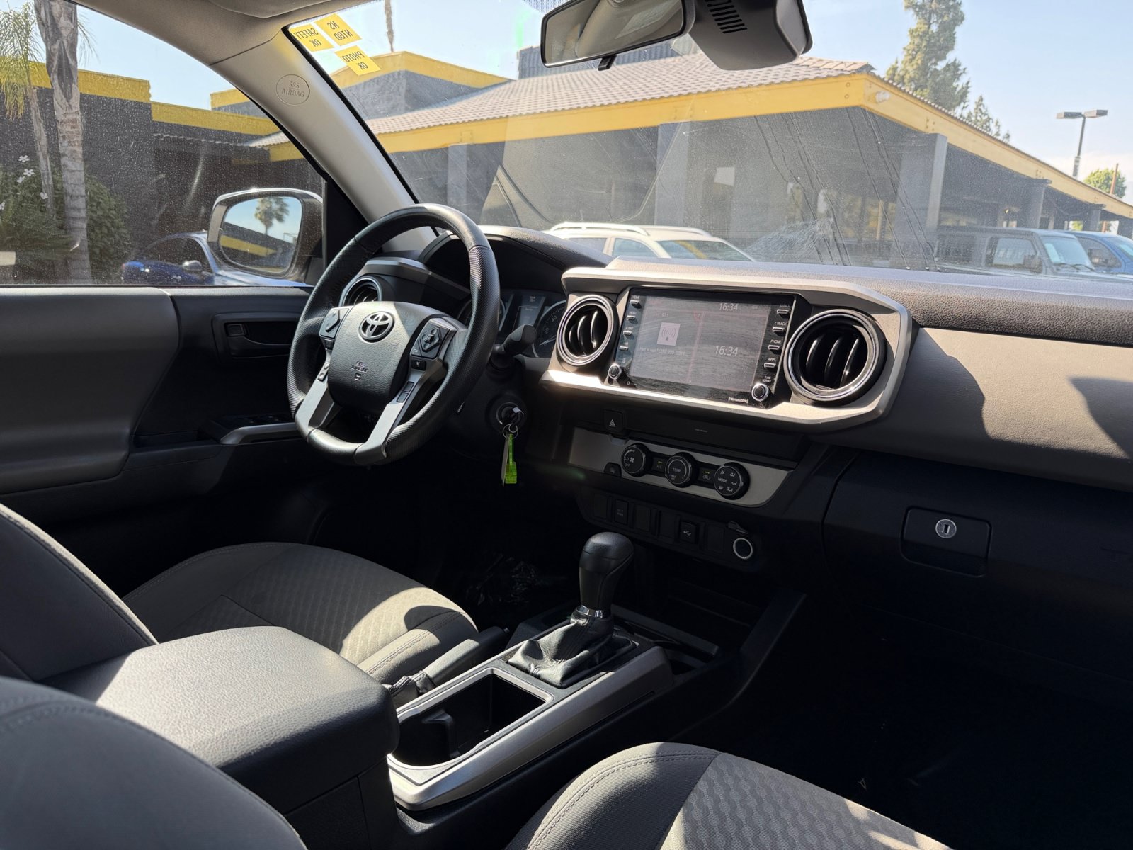 Used 2021 Toyota Tacoma SR5 w/ SR5 Appearance Package (SM) RWD image 16