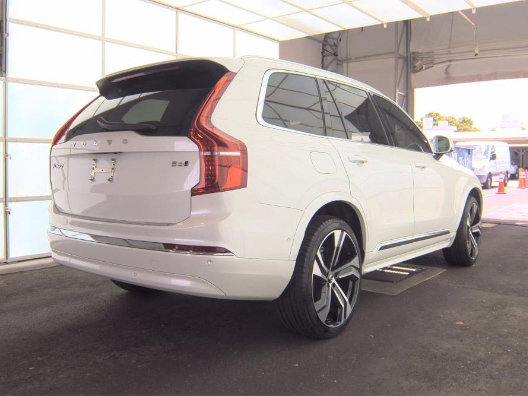 Used 2024 Volvo XC90 B6 Ultimate w/ Protection Package Premier AWD/4WD image 5