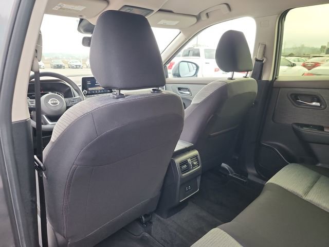 Used 2023 Nissan Rogue SV image 27