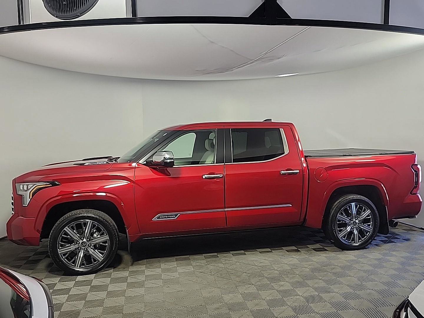 Used 2024 Toyota Tundra Capstone image 11