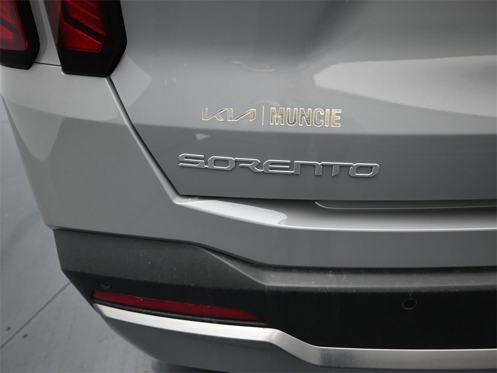 New 2025 Kia Sorento S image 10