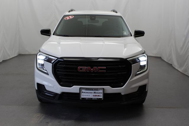 Used 2022 GMC Terrain SLE w/ Driver Convenience Package FWD image 8