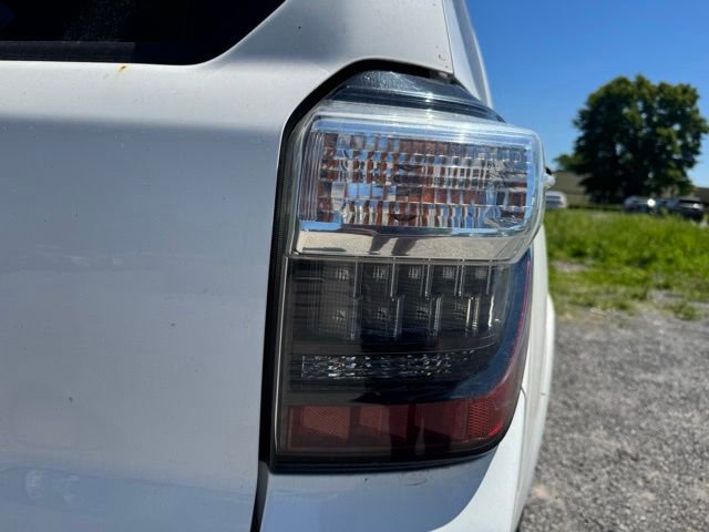 Used 2014 Toyota 4Runner SR5 Premium w/ Convenience Package AWD/4WD image 13