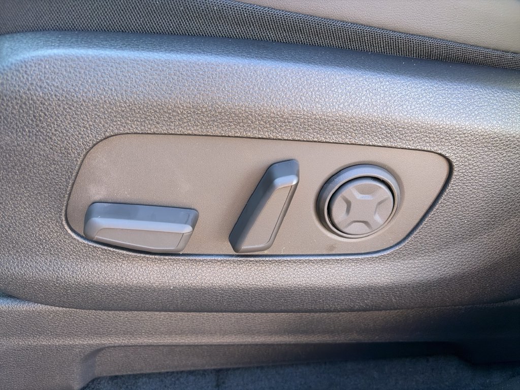New 2027 Kia Carnival EX FWD image 16