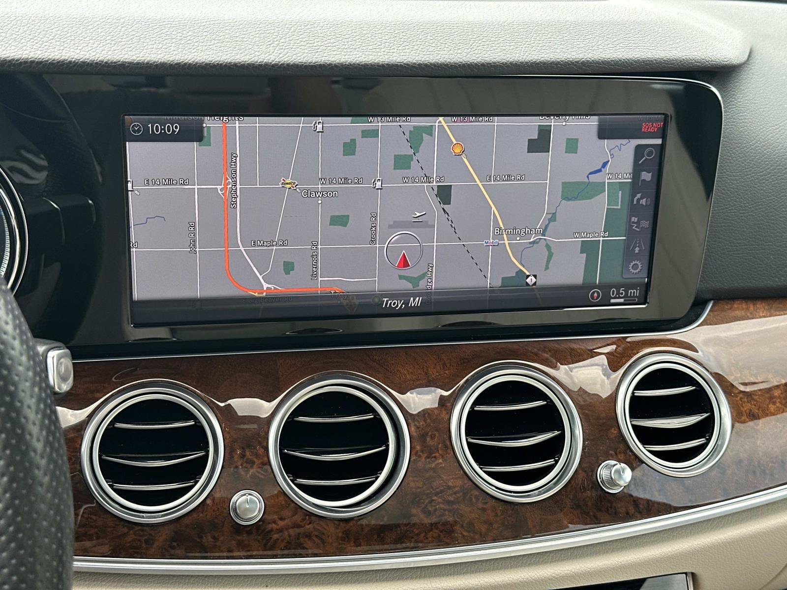 Used 2017 Mercedes-Benz E 300 4MATIC image 30