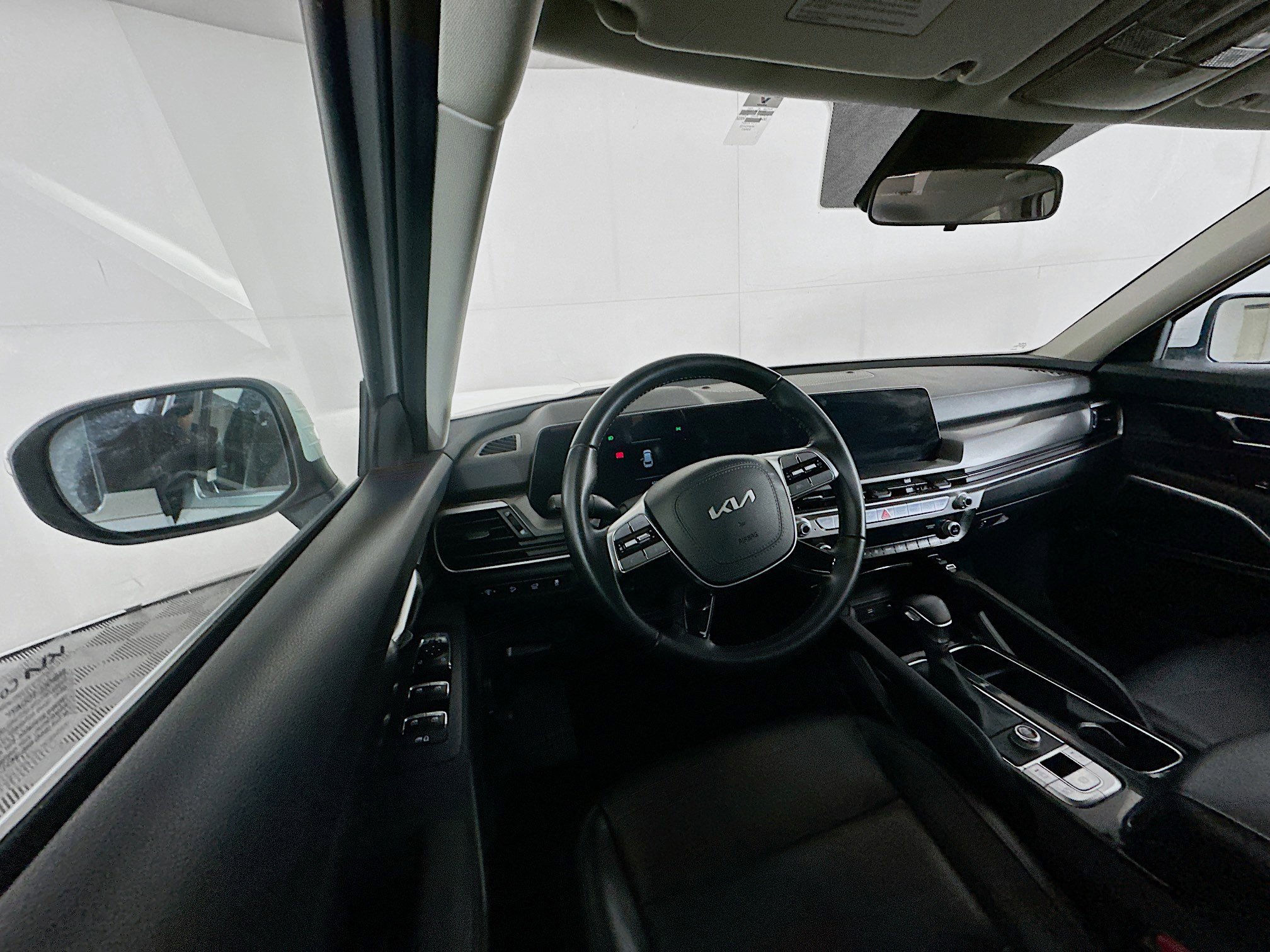 Used 2025 Kia Telluride S image 18