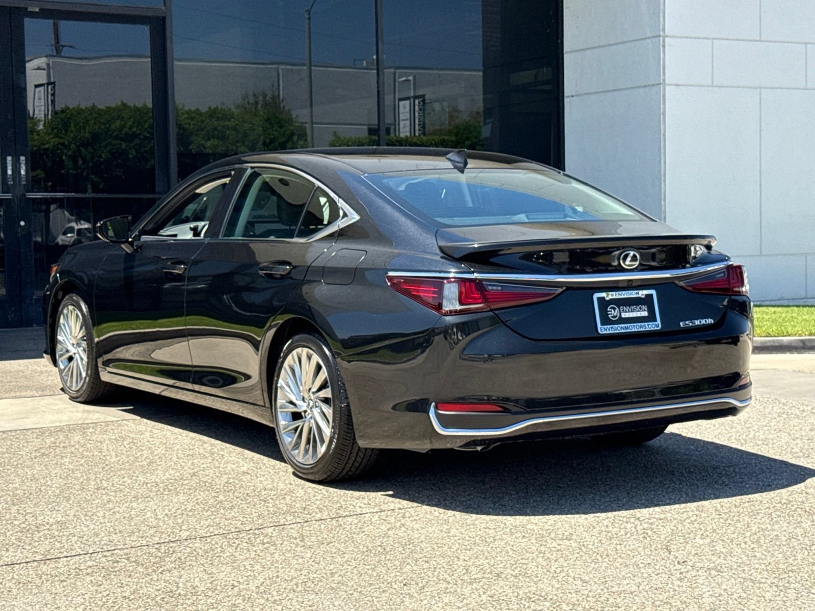 Used 2023 Lexus ES 300h w/ Accessory Package (Z1) FWD image 10