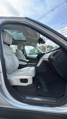 Used 2018 Land Rover Discovery HSE Luxury AWD/4WD image 31