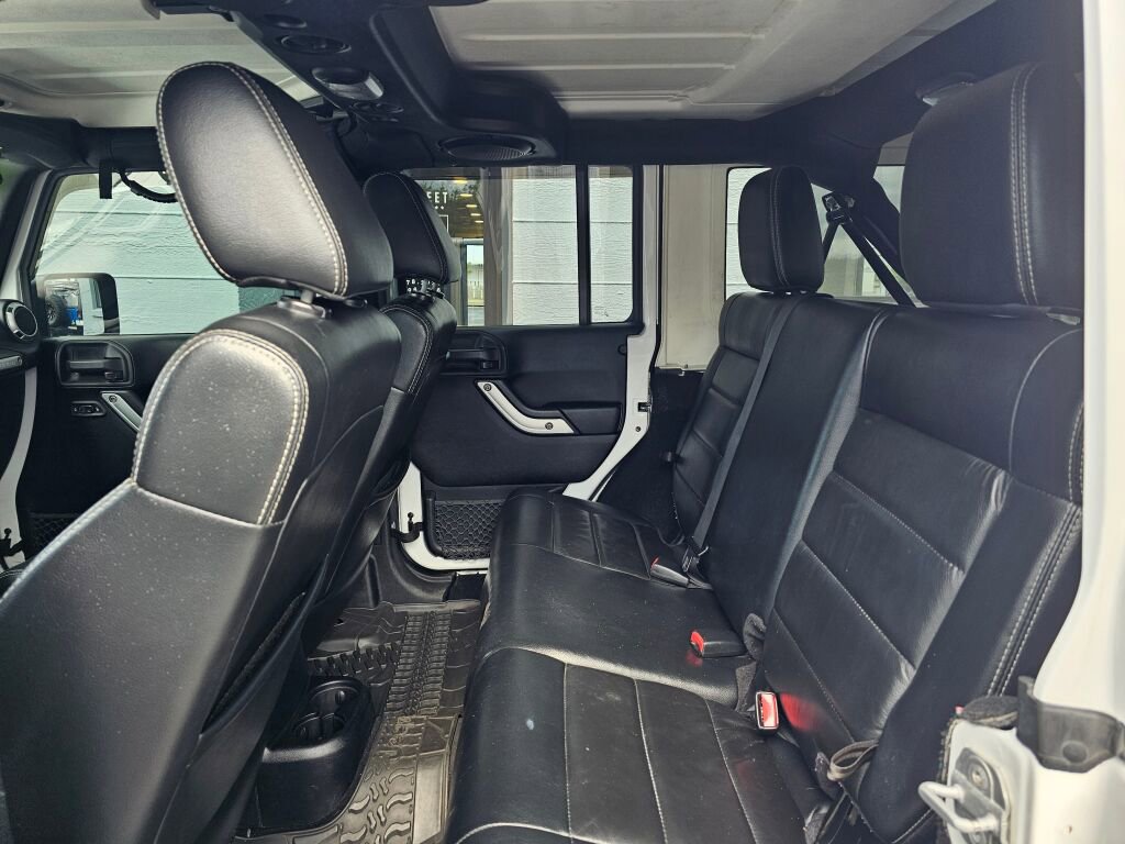 Used 2012 Jeep Wrangler Unlimited Sahara w/ Dual Top Group AWD/4WD image 20