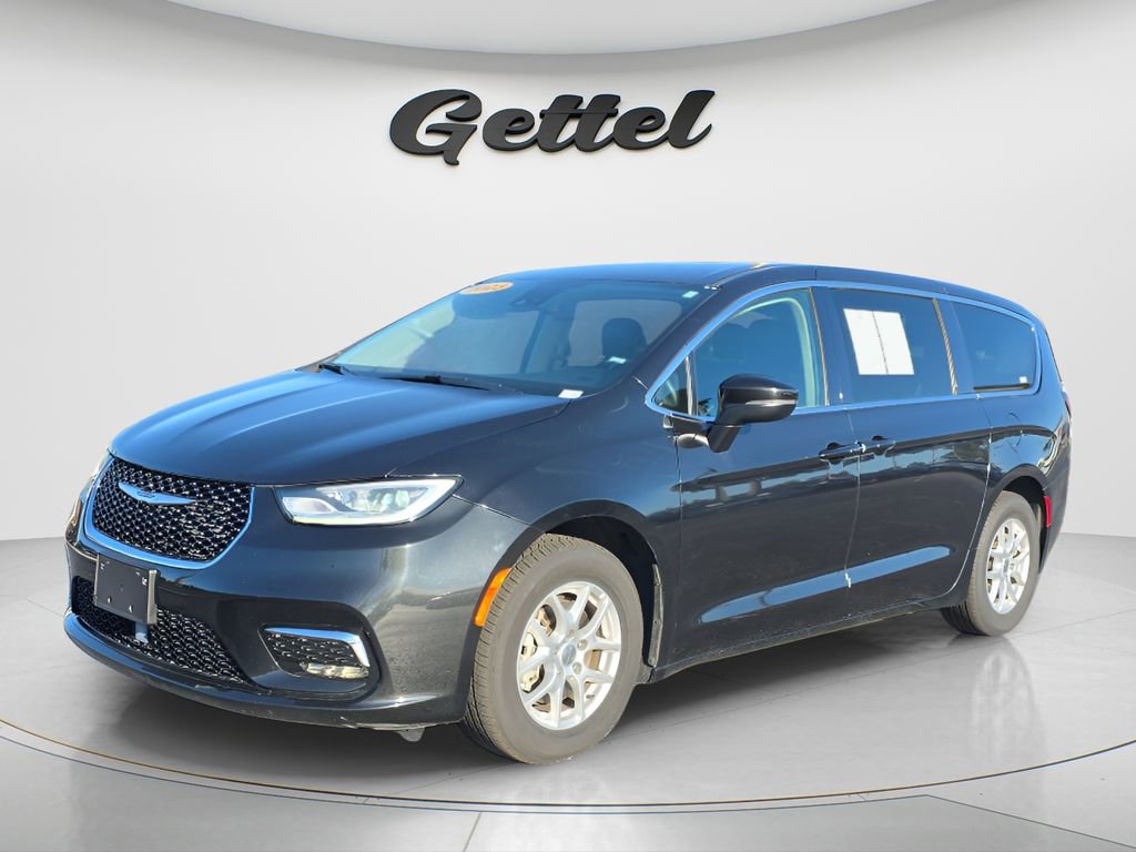 Used 2023 Chrysler Pacifica Touring-L