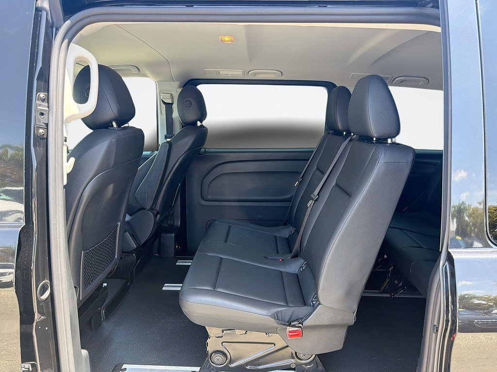 Used 2018 Mercedes-Benz Metris Passenger image 20
