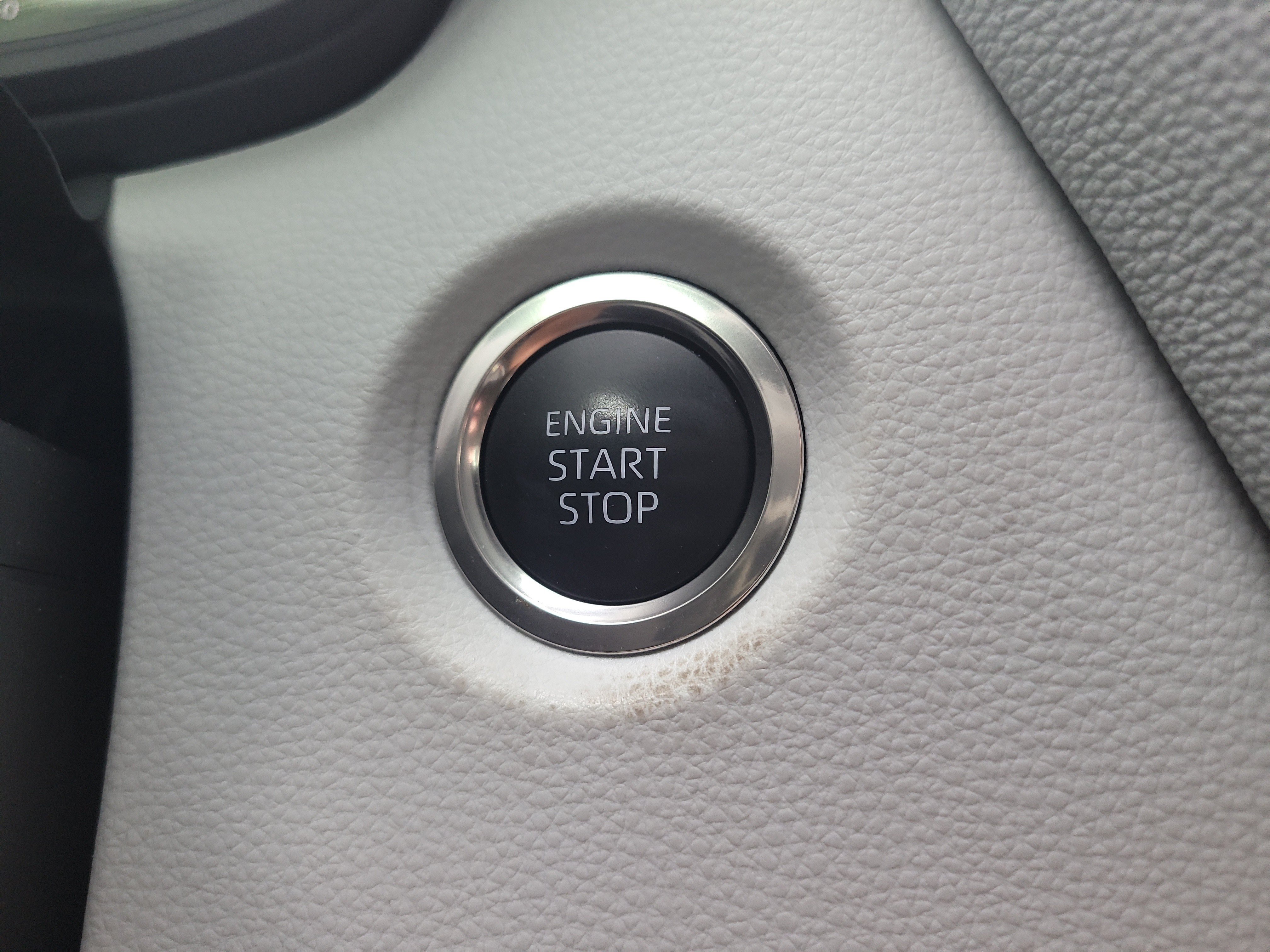 Used 2025 Toyota Corolla SE FWD image 24
