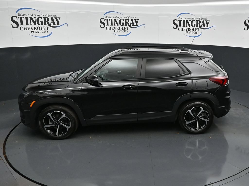 Used 2023 Chevrolet TrailBlazer RS w/ Sun and Liftgate Package FWD image 21