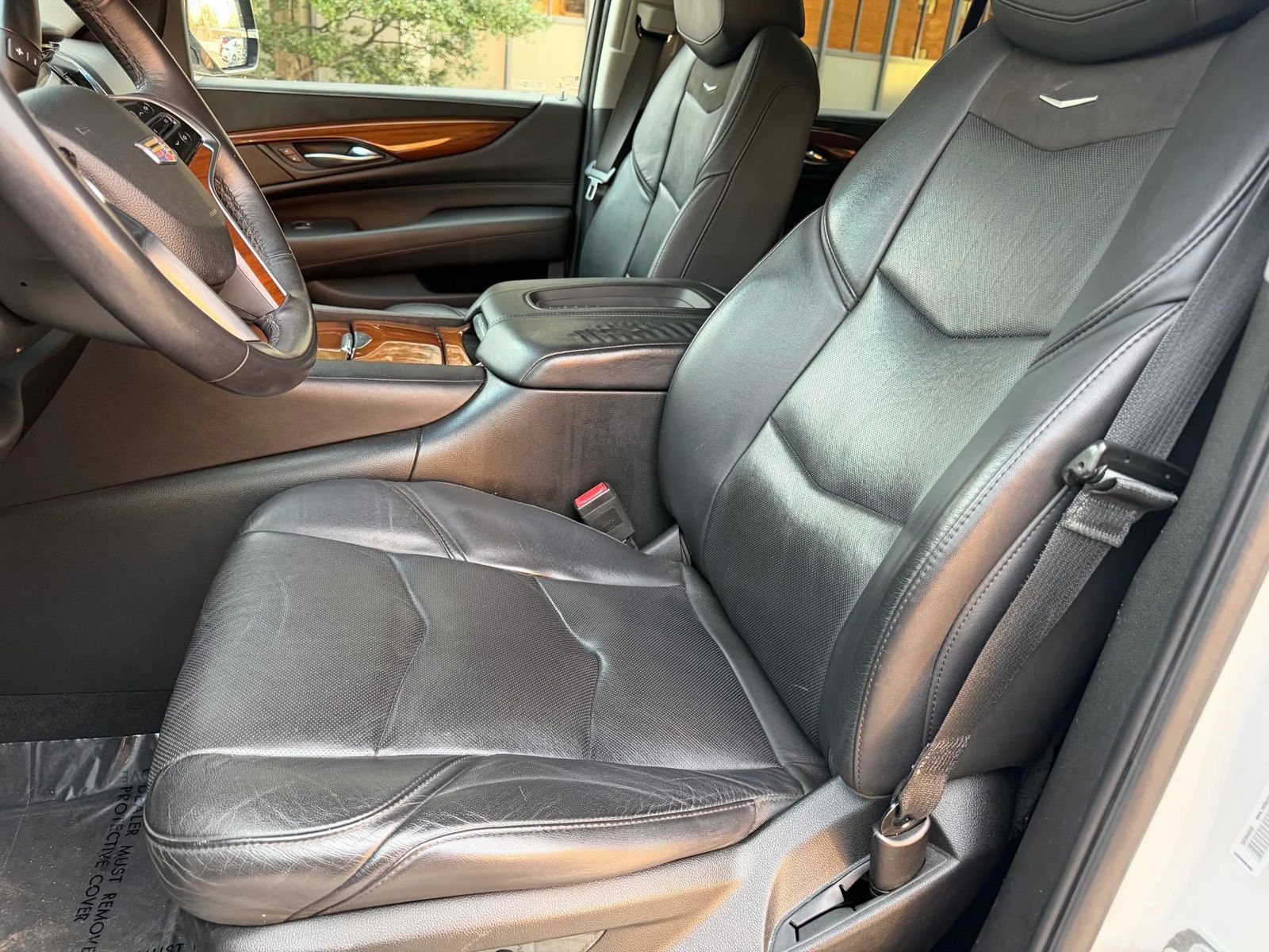 Used 2018 Cadillac Escalade ESV Luxury AWD/4WD image 3