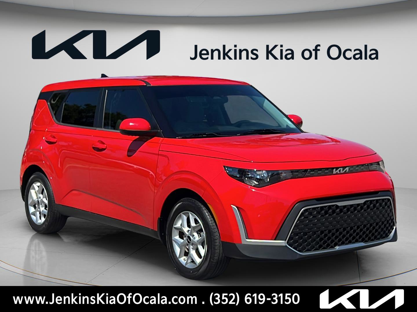 Certified 2023 Kia Soul LX w/ Option Group 015 FWD image 1