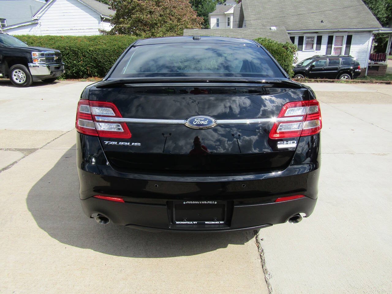 Used 2018 Ford Taurus SHO w/ Driver Assist Package AWD/4WD image 4