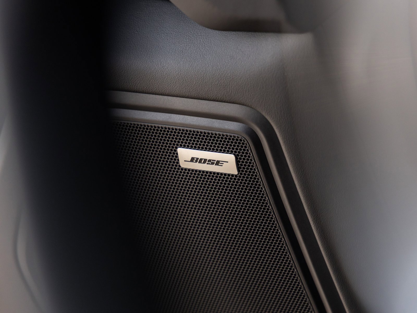 New 2026 Porsche Macan GTS image 24