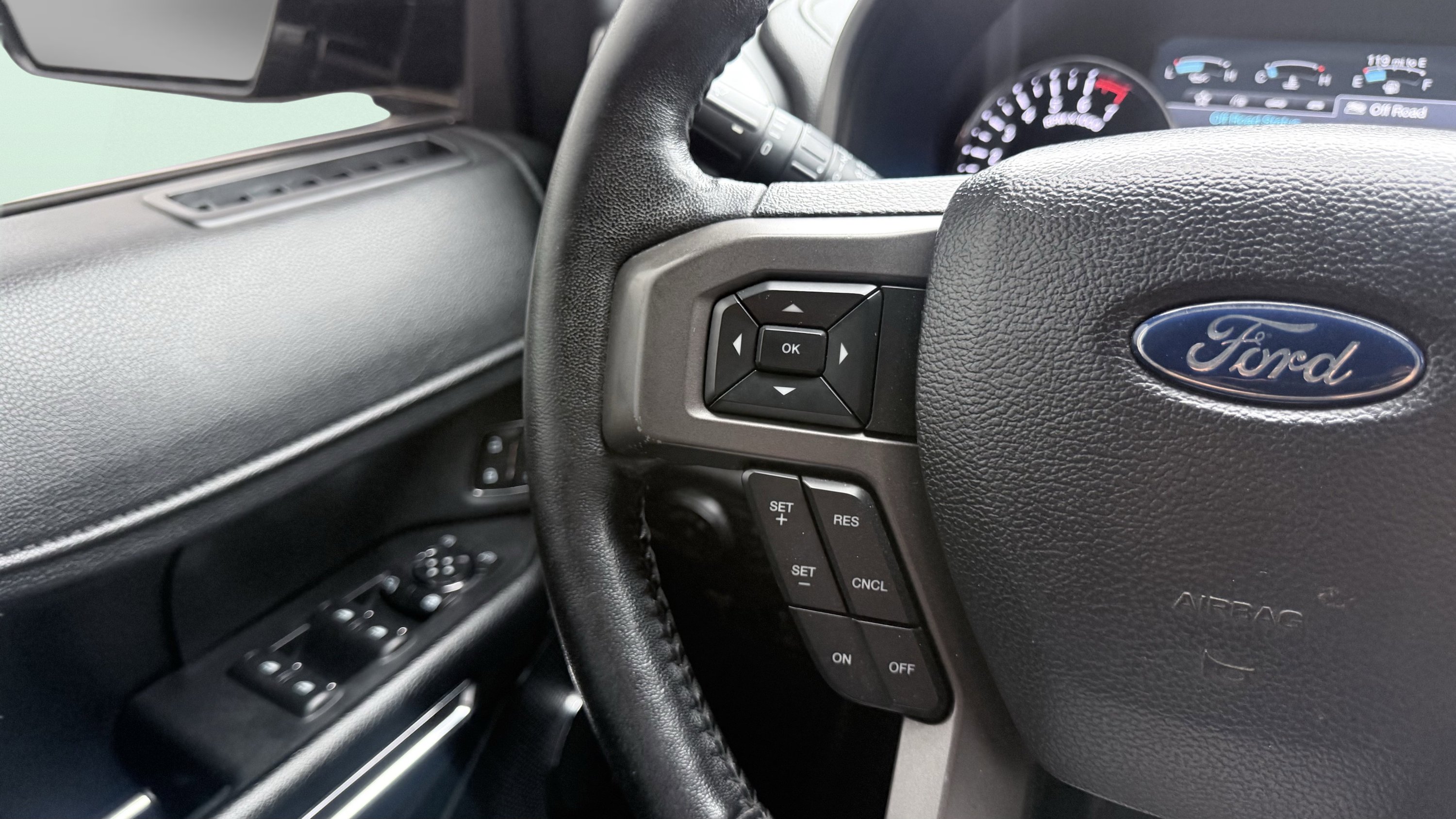 Used 2018 Ford Expedition Max XLT w/ Equipment Group 202A RWD image 65