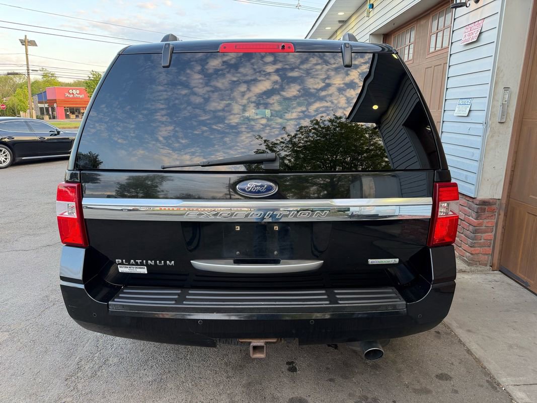 Used 2016 Ford Expedition Platinum AWD/4WD image 4