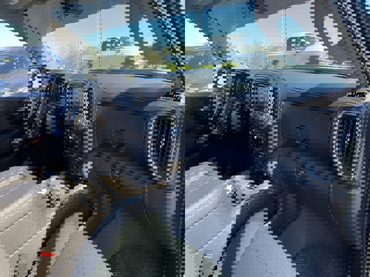Used 2022 Chevrolet Silverado 1500 RST image 27