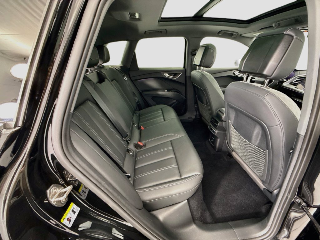 Certified 2024 Audi Q4 e-tron Premium Plus w/ Premium Plus AWD/4WD image 21