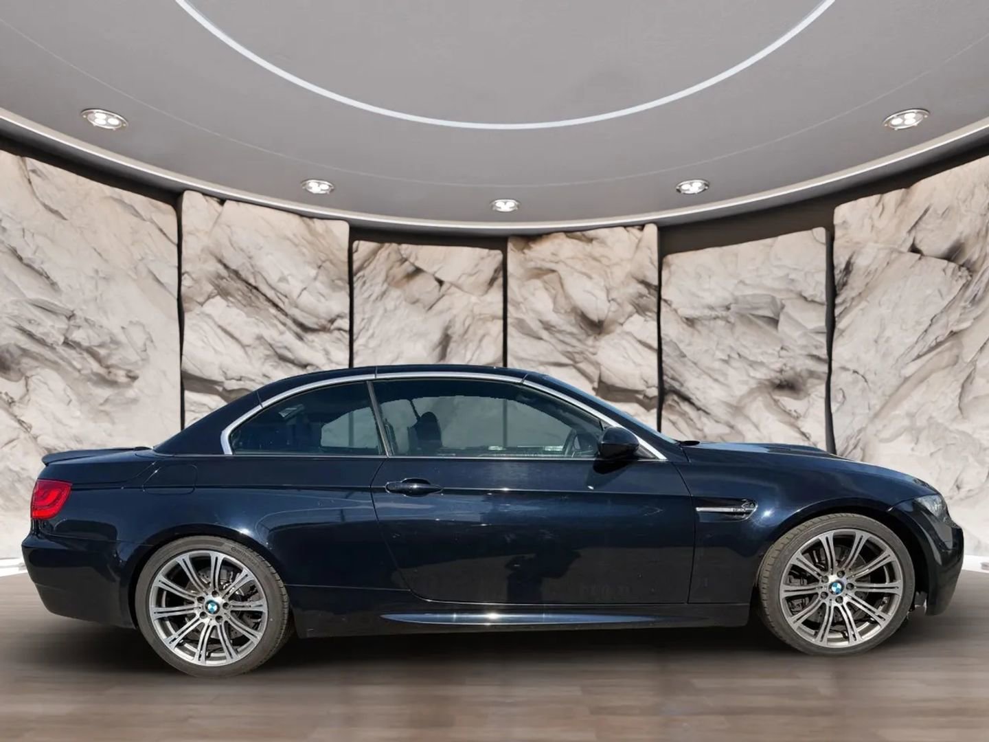 Used 2013 BMW M3 Convertible image 4