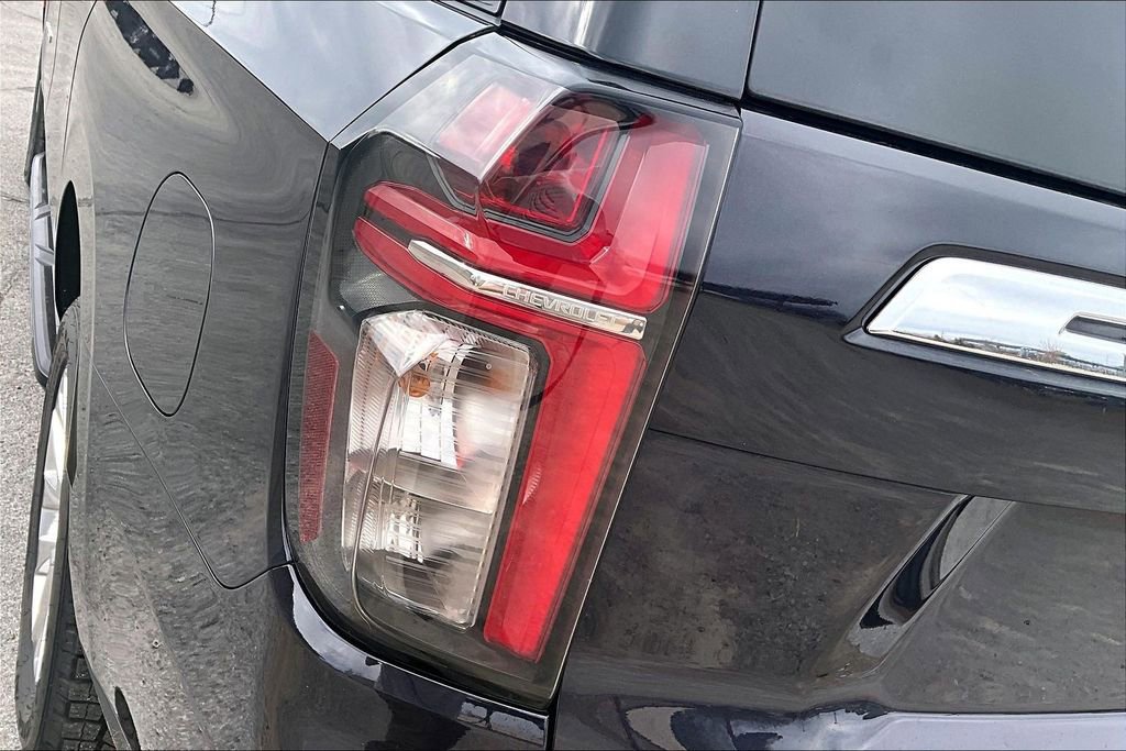 Used 2024 Chevrolet Suburban Premier image 23