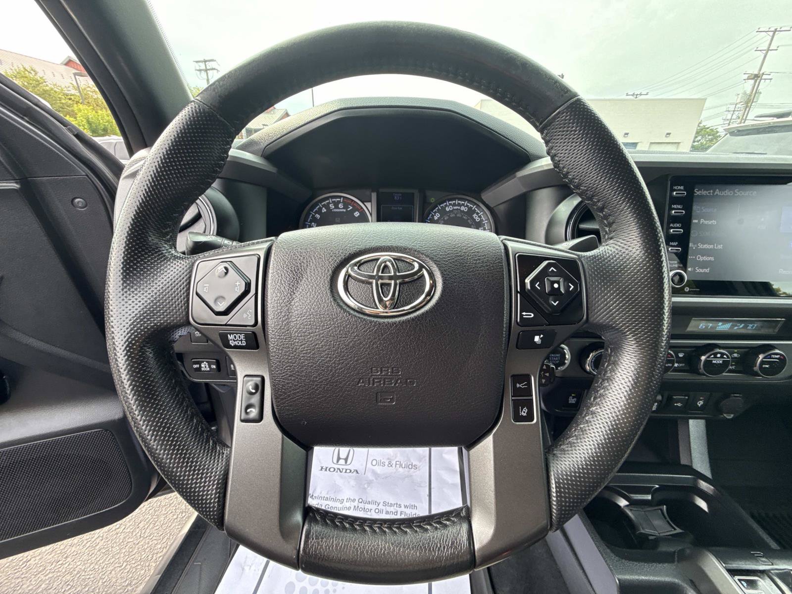 Used 2021 Toyota Tacoma TRD Sport w/ Technology Package AWD/4WD image 9