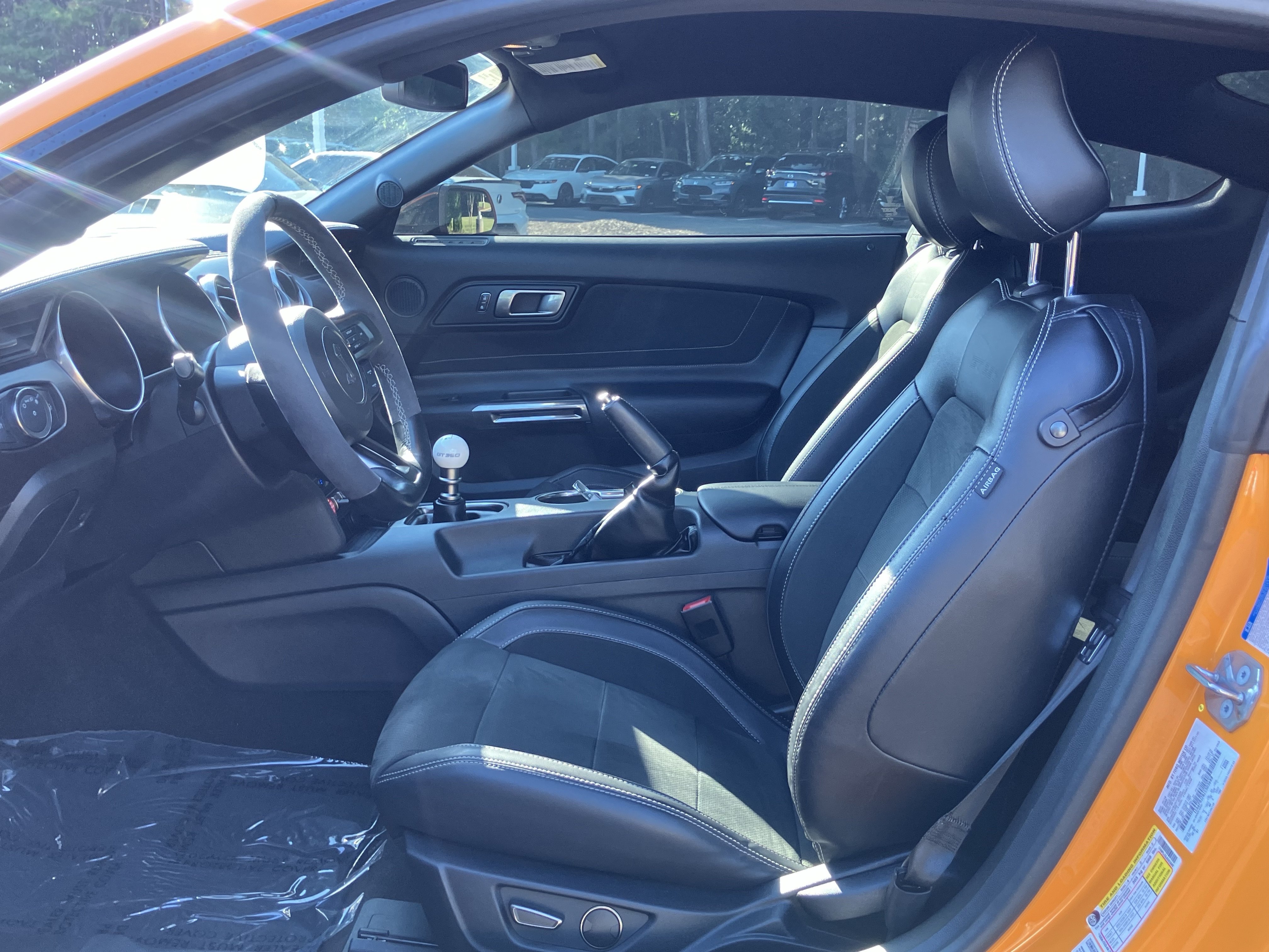 Used 2018 Ford Mustang Shelby GT350 w/ Convenience Package RWD image 17