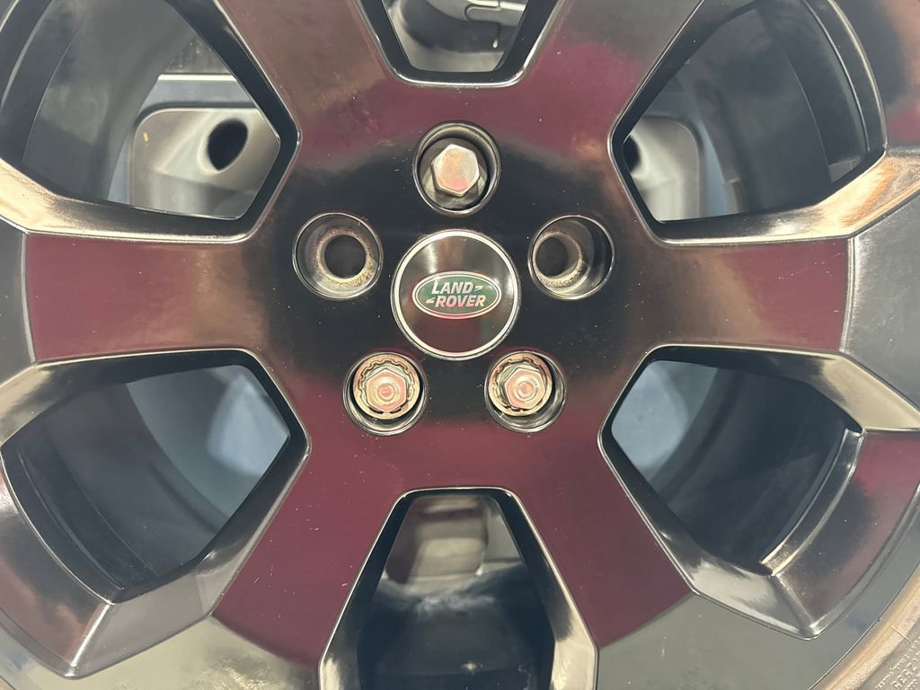 Used 2023 Land Rover Defender 110 SE AWD/4WD image 23