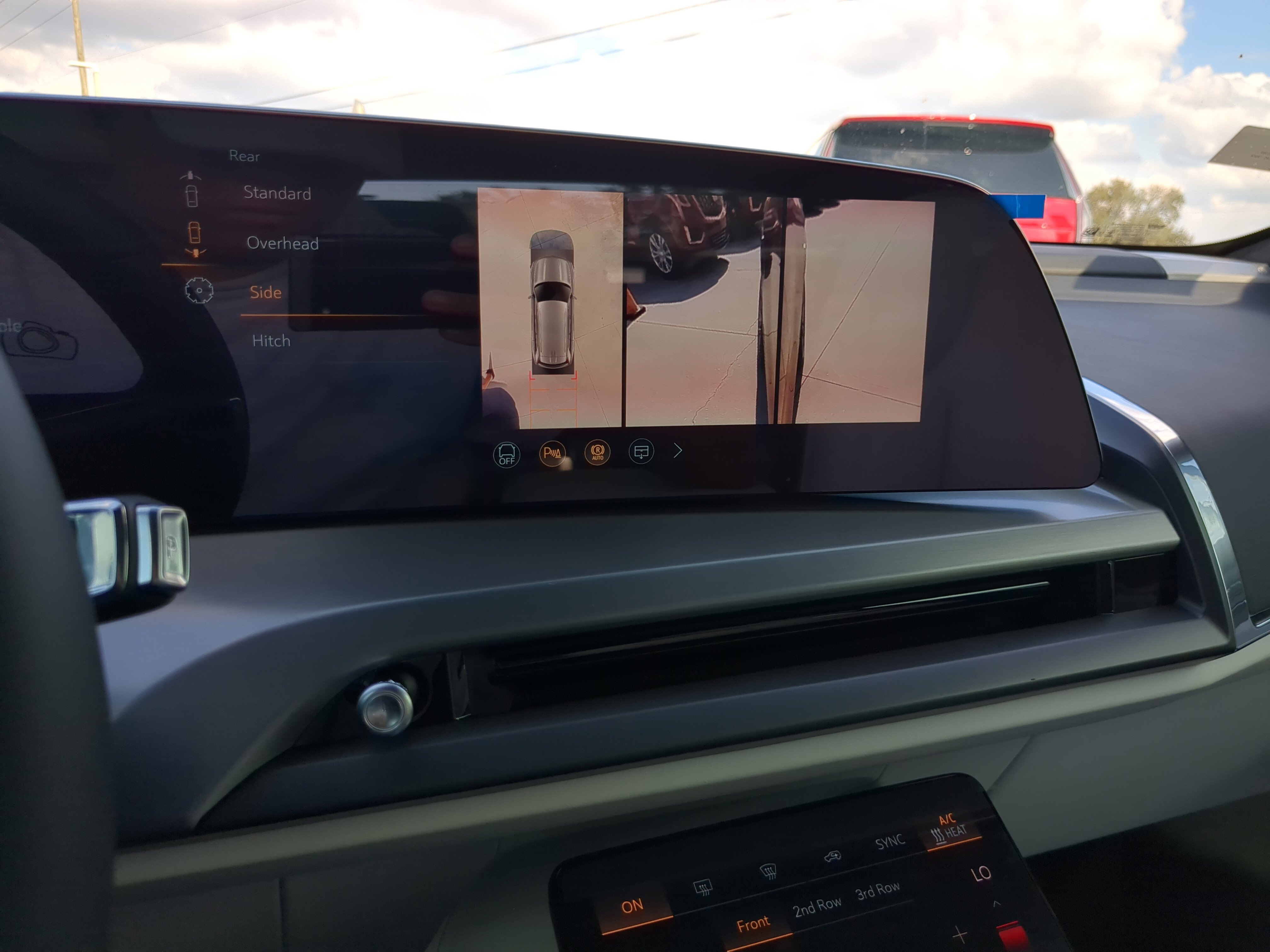 New 2026 Cadillac Vistiq Sport w/ LPO, Floor Liner Package image 25