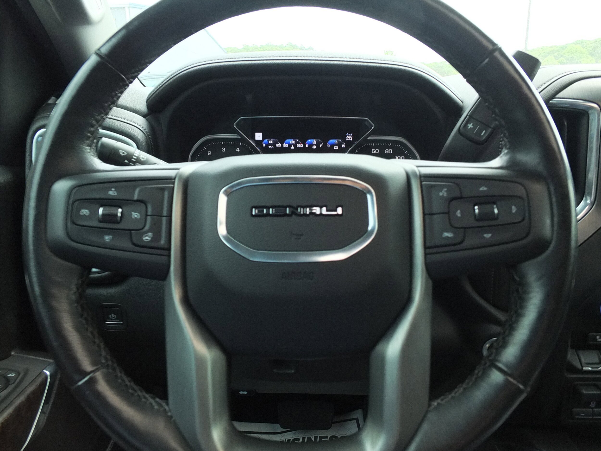 Used 2022 GMC Sierra 1500 Denali w/ Denali Premium Package AWD/4WD image 22