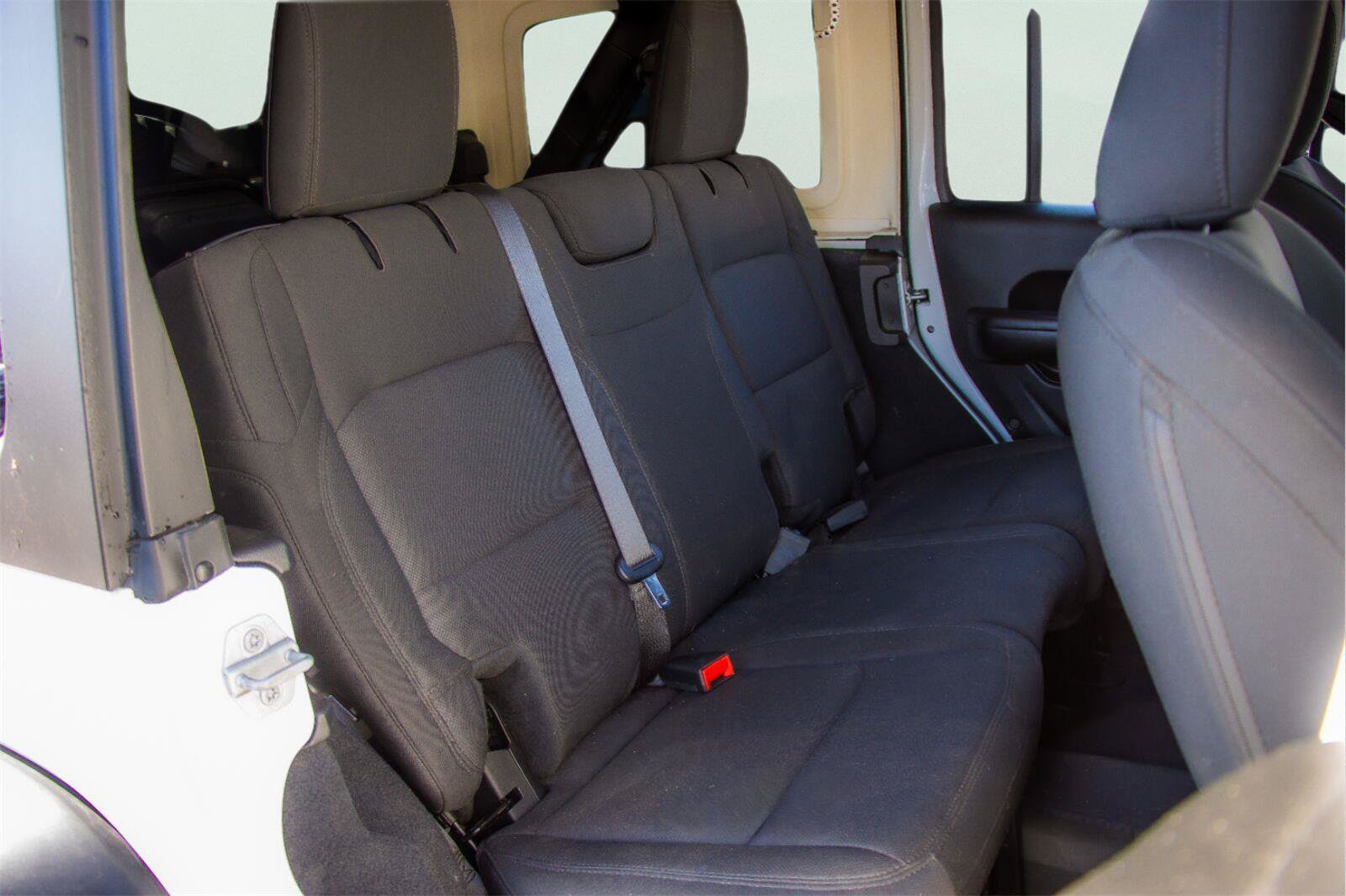 Used 2019 Jeep Wrangler Unlimited Sport S AWD/4WD image 9
