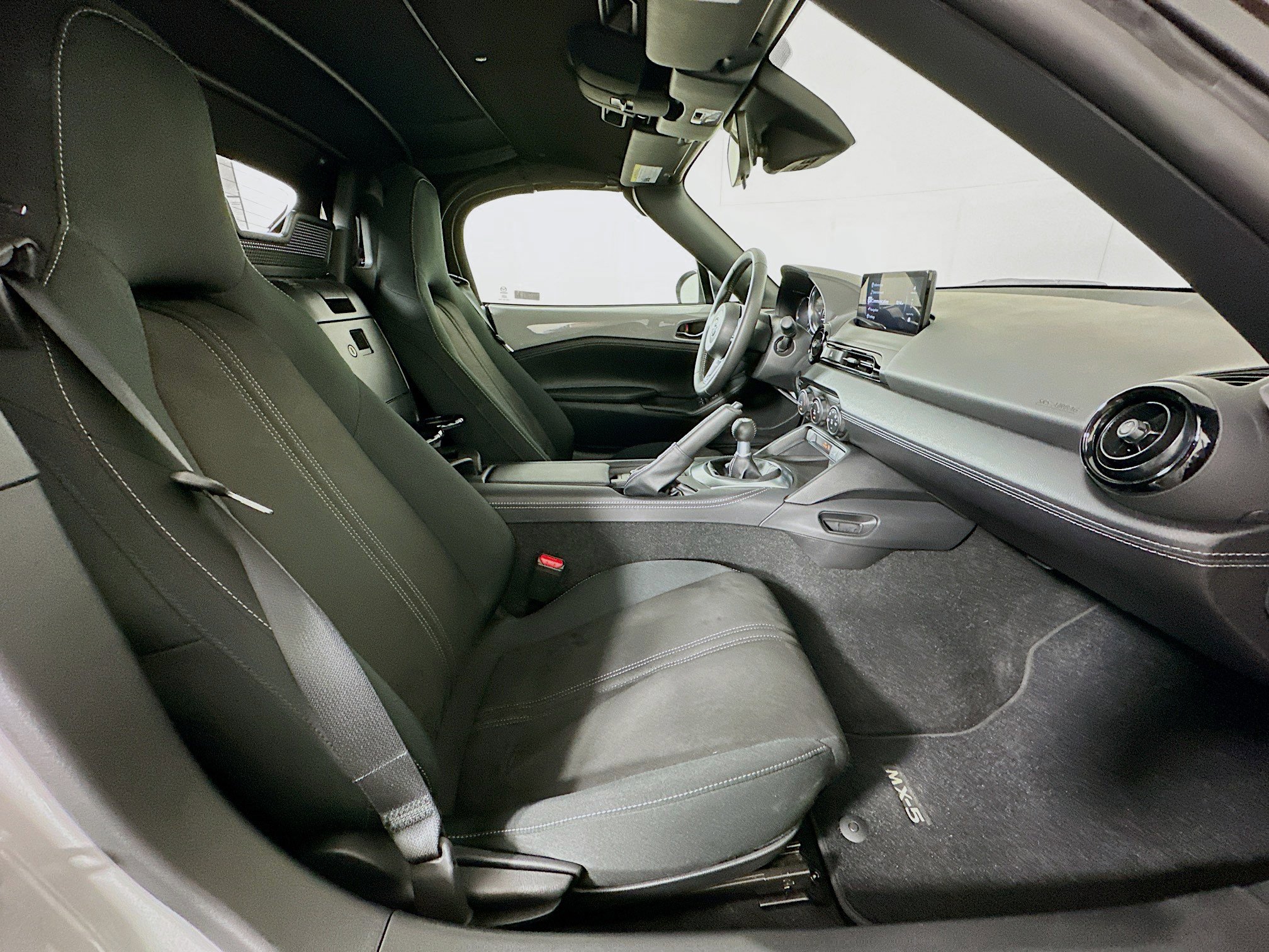Used 2025 MAZDA MX-5 Miata Club RWD image 26