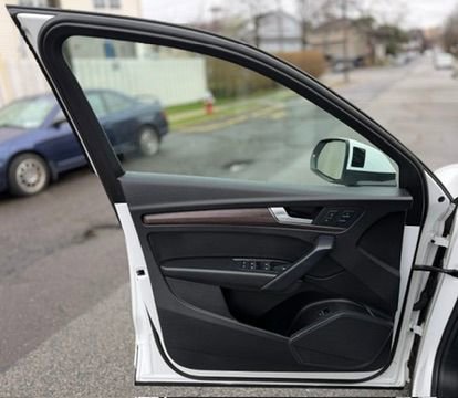 Used 2022 Audi Q5 2.0T Premium w/ Convenience Package image 16