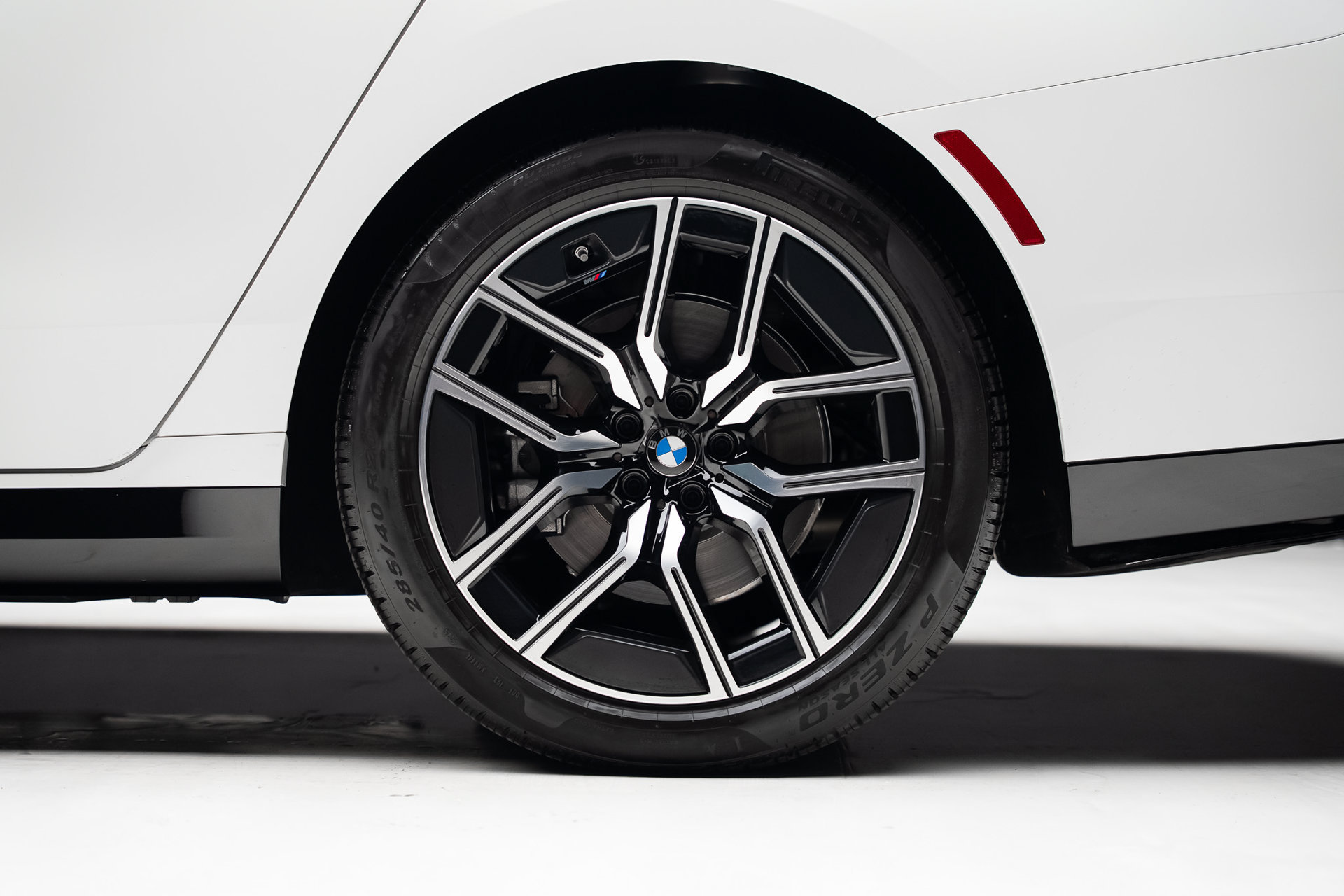 Used 2026 BMW 740i RWD image 21