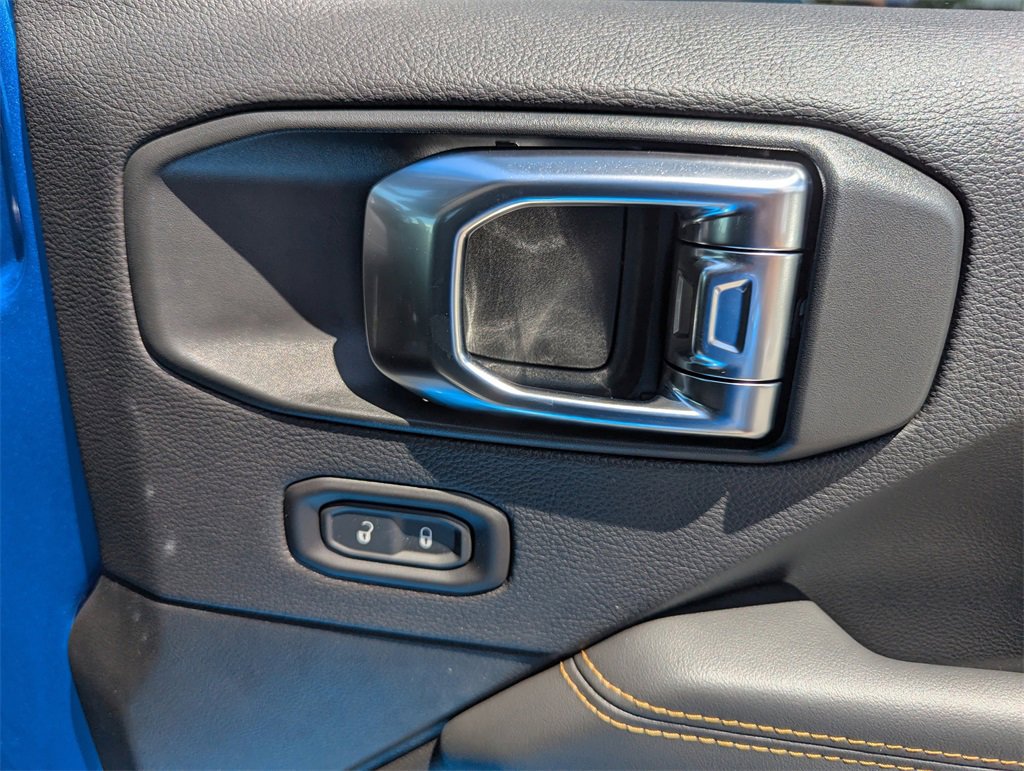 New 2025 Jeep Gladiator Sport image 35