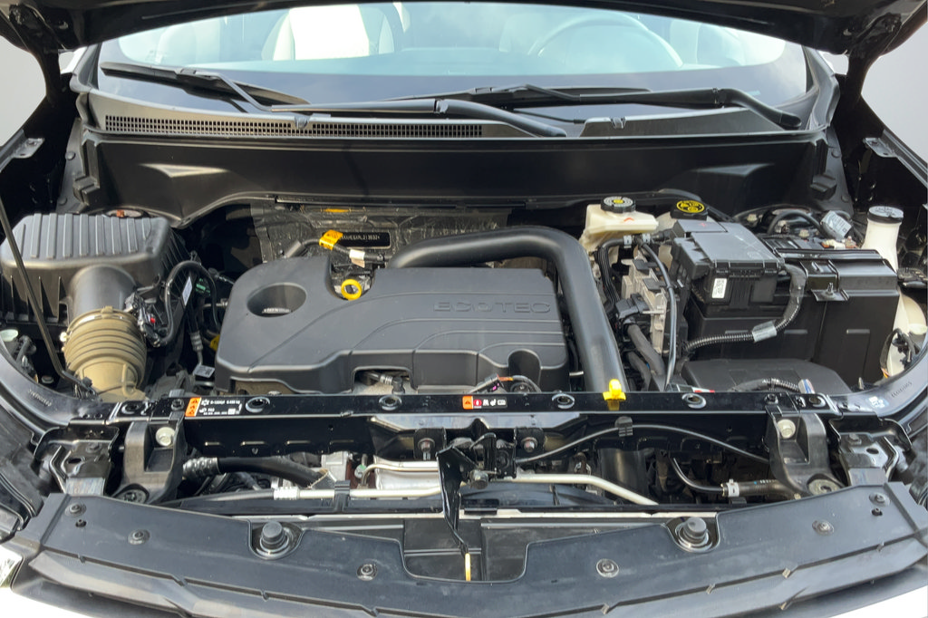 Certified 2024 Chevrolet Equinox LS w/ Driver Confidence II Package FWD image 23