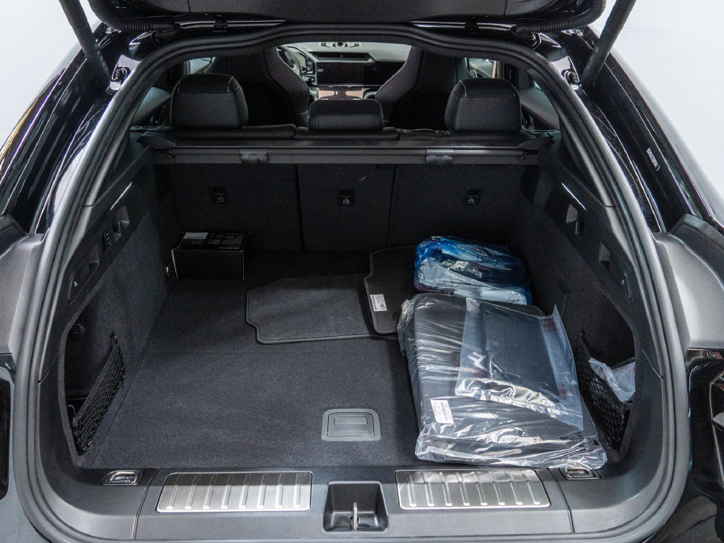 New 2026 Porsche Cayenne Turbo AWD/4WD image 31