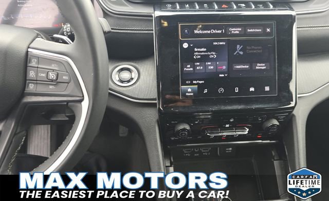 Used 2023 Jeep Grand Cherokee L Laredo w/ Luxury Tech Group I AWD/4WD image 15