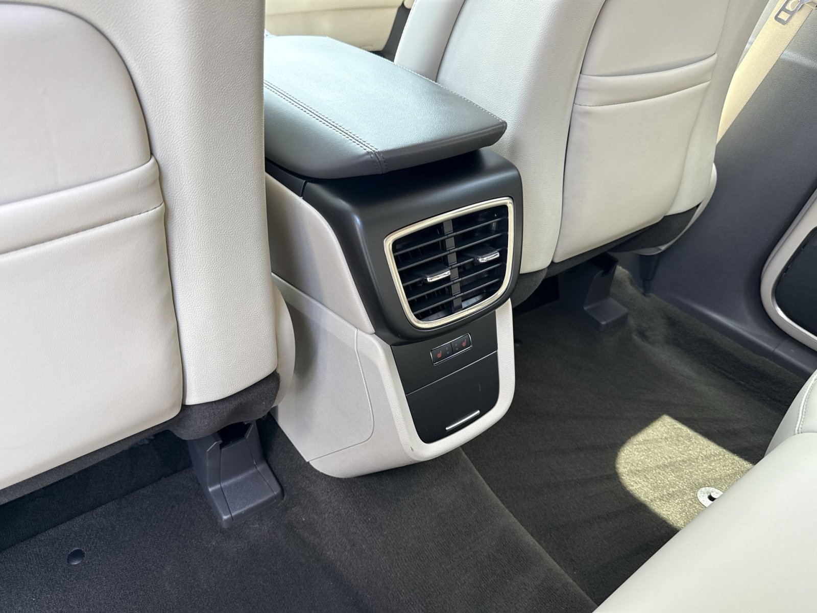 Used 2019 Lincoln Nautilus Reserve AWD/4WD image 26