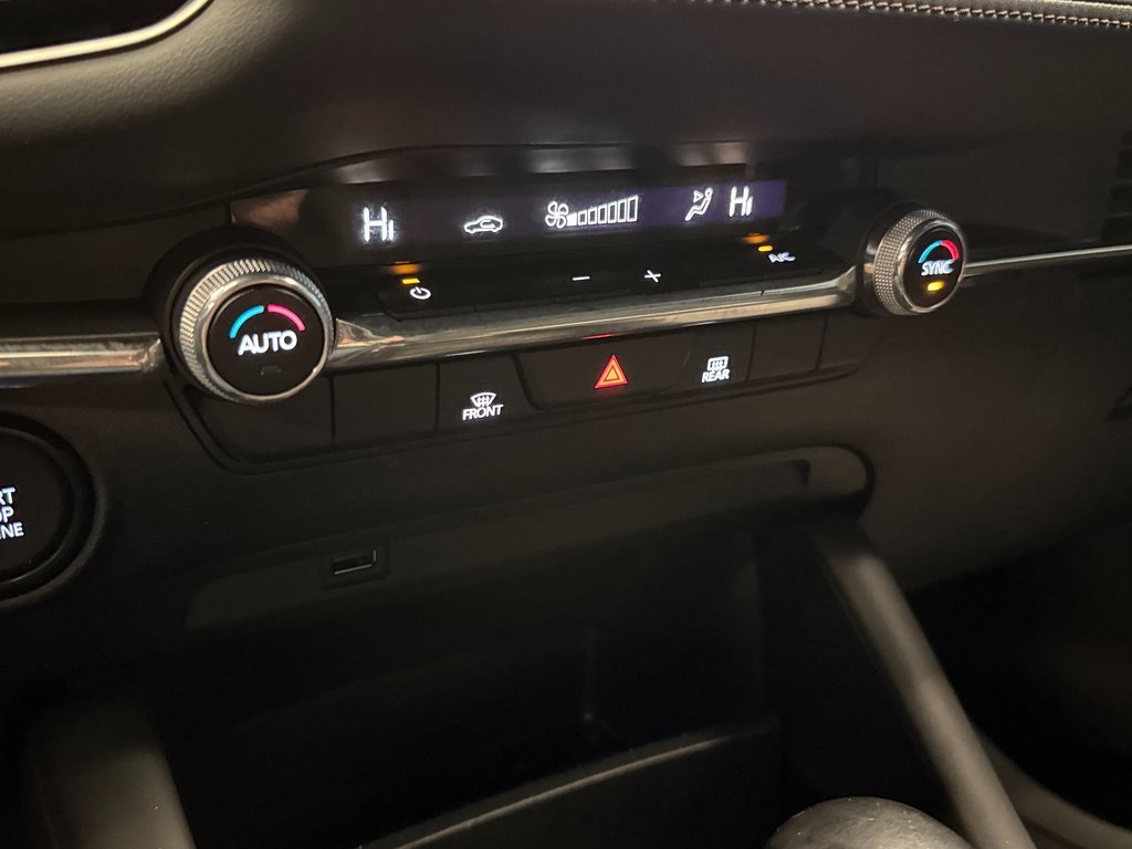 Used 2019 MAZDA MAZDA3 Hatchback image 14