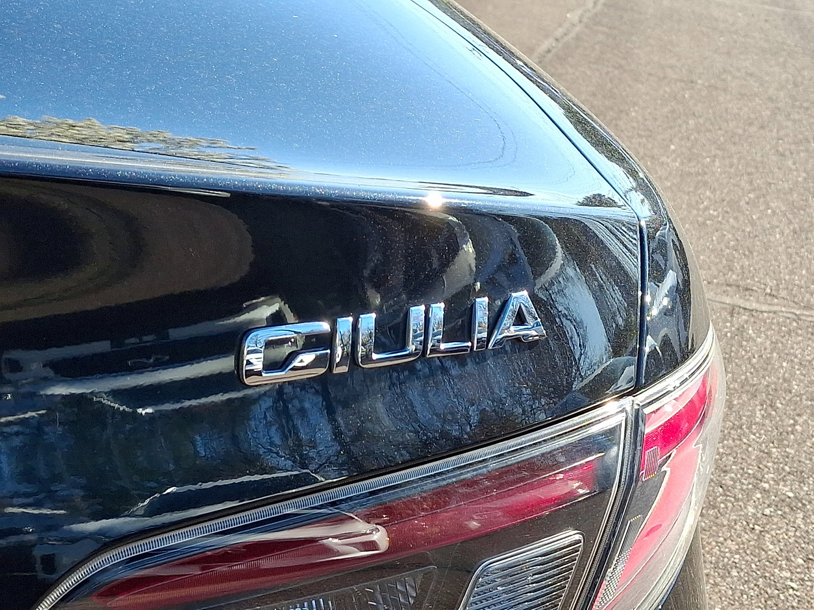 Used 2024 Alfa Romeo Giulia Veloce image 33