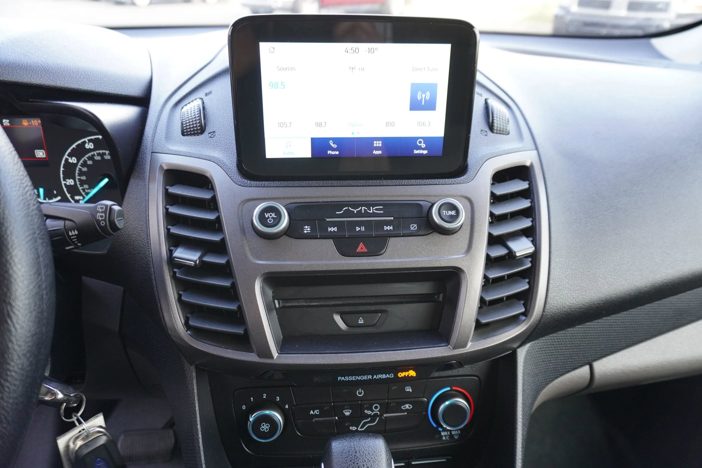 Used 2022 Ford Transit Connect XL image 17