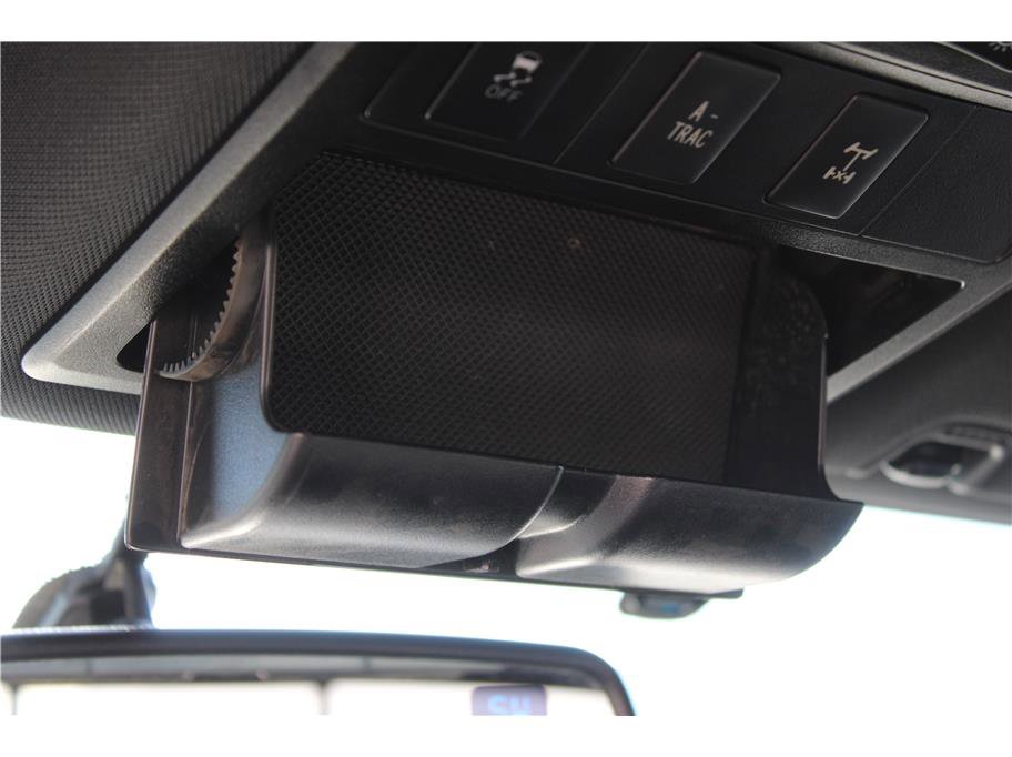 Used 2017 Toyota Tacoma TRD Off-Road w/ Tow Package image 28