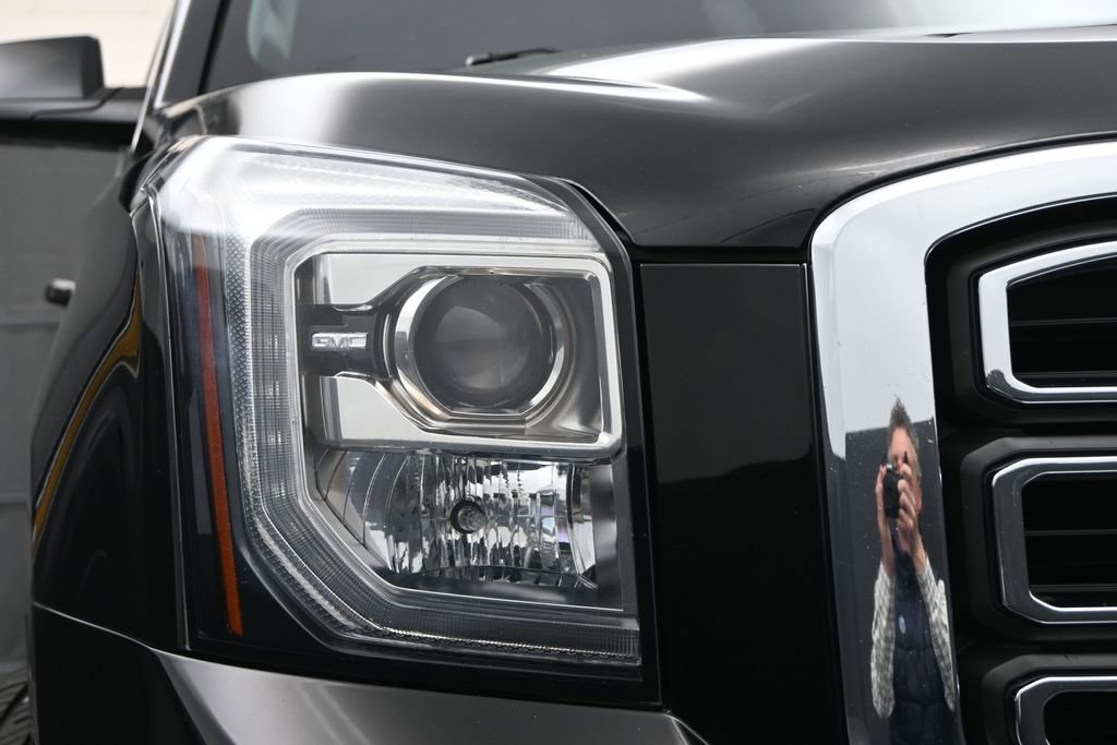 Used 2019 GMC Yukon XL SLT AWD/4WD image 4