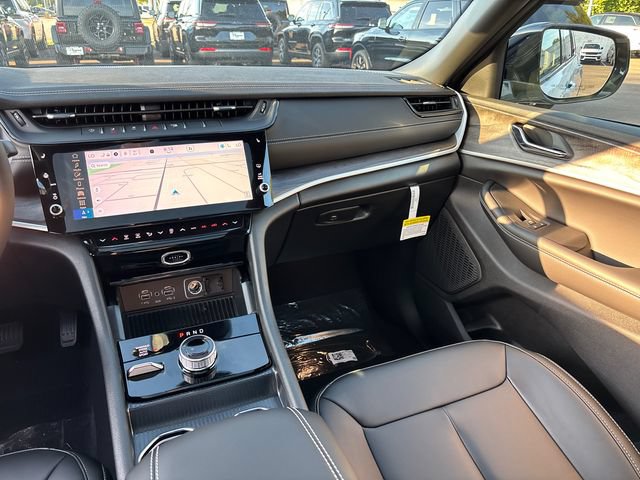 New 2027 Jeep Grand Cherokee Limited AWD/4WD image 12