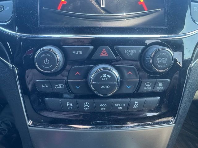 Used 2019 Jeep Grand Cherokee Limited w/ Luxury Group II image 24
